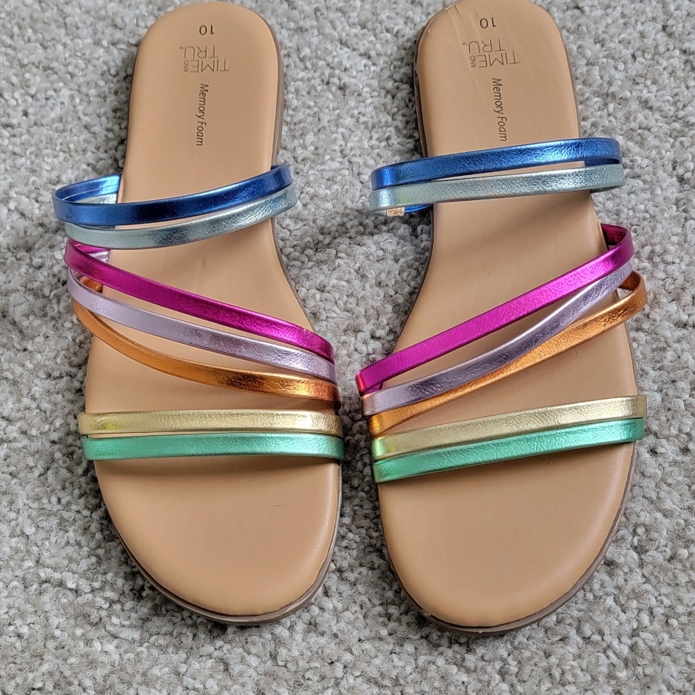 Time and Tru memory foam sandals size 10